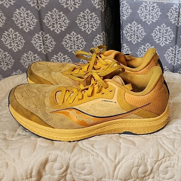 Saucony Freedom Crosstraining Running Shoes W 9 - Picture 1 of 6